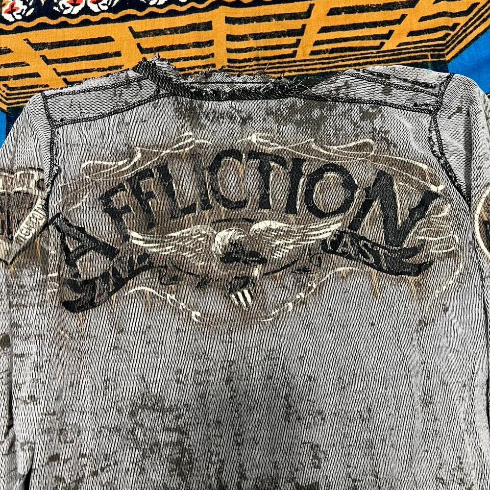 Affliction Reversible black long sleeve thermal shirt Size medium skulls grunge - Picture 7 of 7
